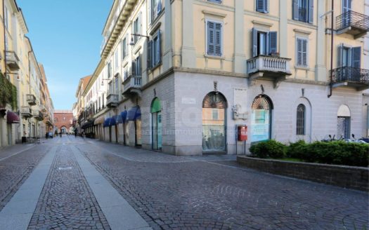 Commerciale Negozio Affitto Monza