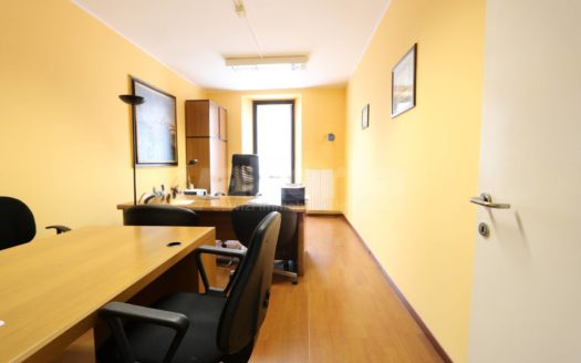 Commerciale Ufficio Affitto Monza