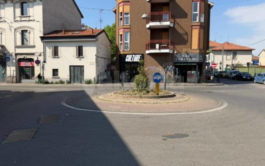 Commerciale Negozio Affitto Monza